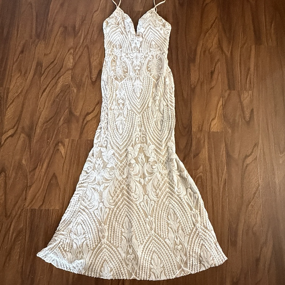 Windsor Sequin Mermaid Gown XS Ivory Nude Formal Prom Wedding Guest Dress